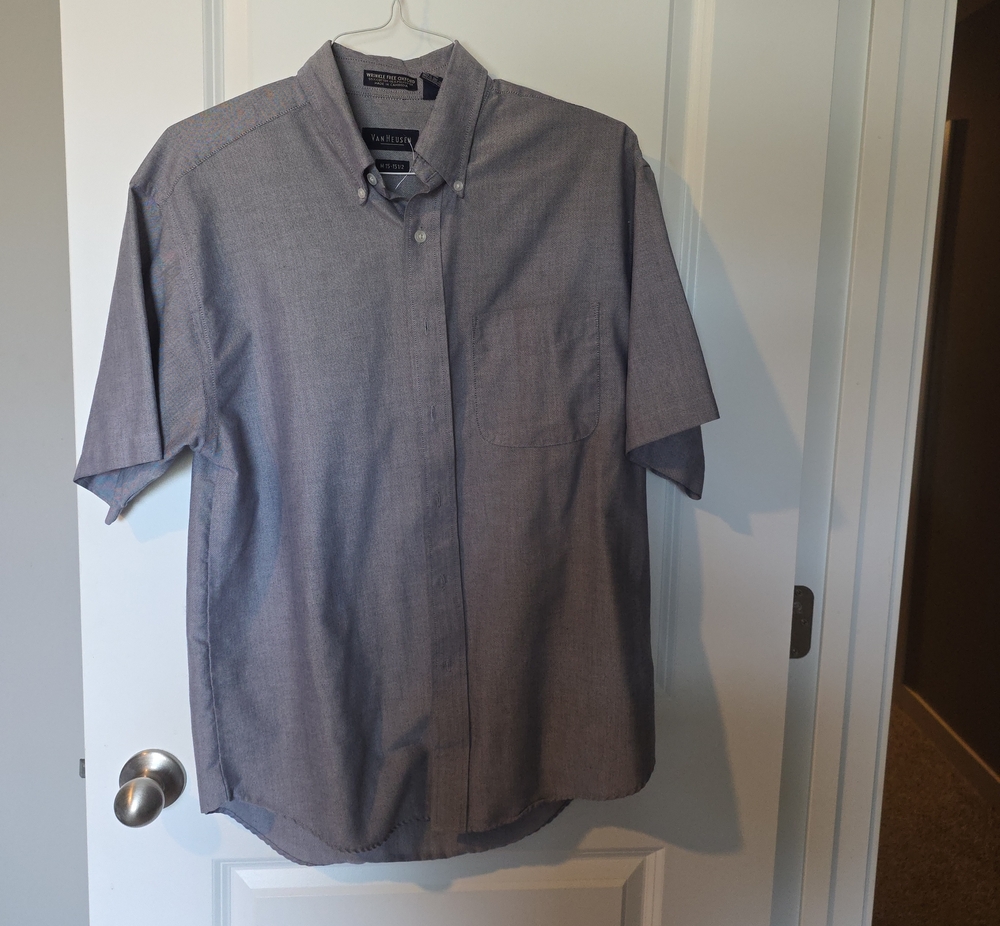 Van Heusen Short-Sleeve Button-Down Shirt - Blue Gray